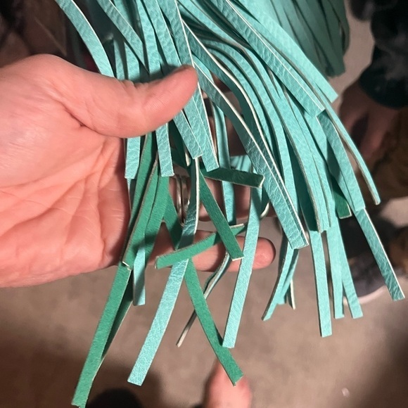 NWT leather purse small fringes and chain strap that’s removable - Picture 8 of 8